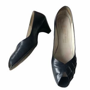 Bruno Magli Peep Toe Pump Navy 9.5 AA Vintage